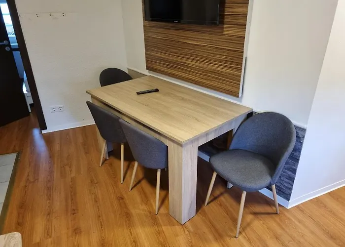 Schoene Wohnung Im Zentrum Von Ahnatal